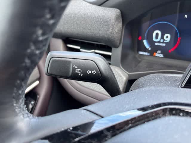 Used 2025 Ford Explorer Platinum RWD image 15