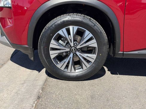 Used 2023 Nissan Rogue SV FWD image 34