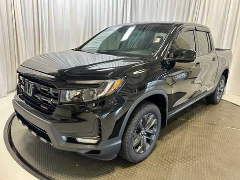 Used 2025 Honda Ridgeline Sport image 25