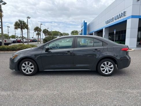 Used 2023 Toyota Corolla LE image 4