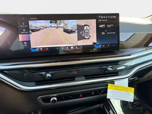 New 2026 BMW X7 xDrive40i w/ Premium Package AWD/4WD image 22