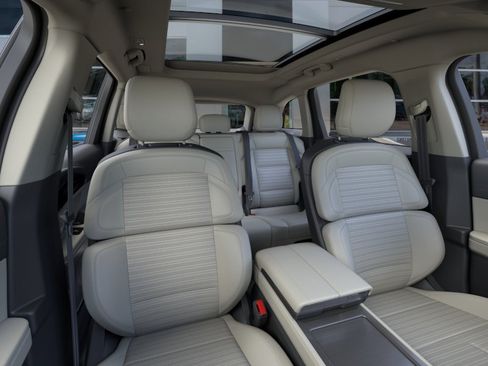 New 2026 Lincoln Nautilus Reserve AWD/4WD image 10