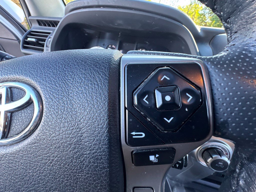 Used 2023 Toyota 4Runner Limited AWD/4WD image 24