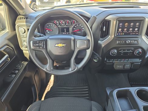 Used 2023 Chevrolet Silverado 1500 Custom image 9