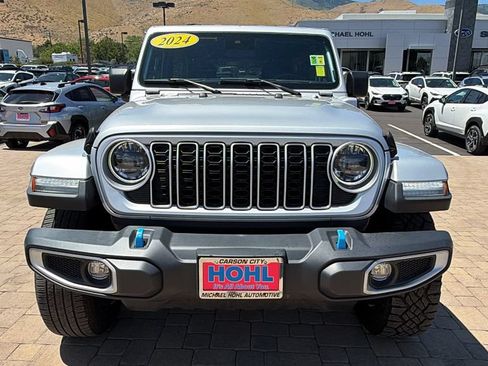 Used 2024 Jeep Wrangler Unlimited Sahara AWD/4WD image 8