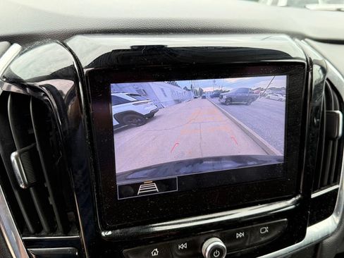 Used 2020 Chevrolet Traverse LT FWD image 20