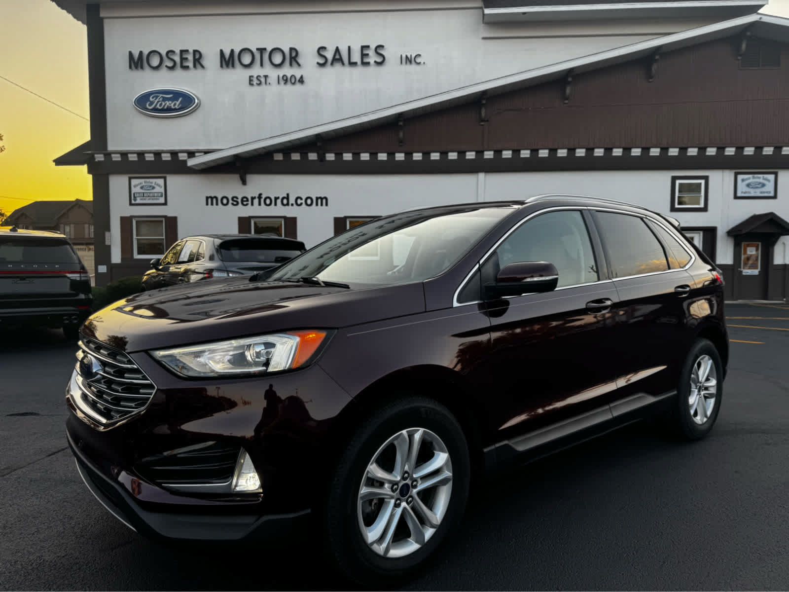 Used 2019 Ford Edge SEL w/ Equipment Group 201A AWD/4WD image 1