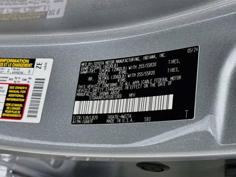 Used 2024 Toyota Grand Highlander AWD image 34