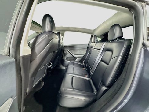 Used 2023 Tesla Model Y Performance AWD/4WD image 11