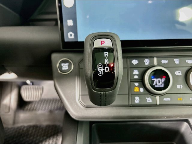 New 2026 Land Rover Defender 110 S AWD/4WD image 18
