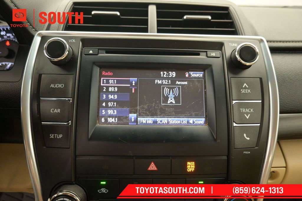 Used 2016 Toyota Camry LE FWD image 14