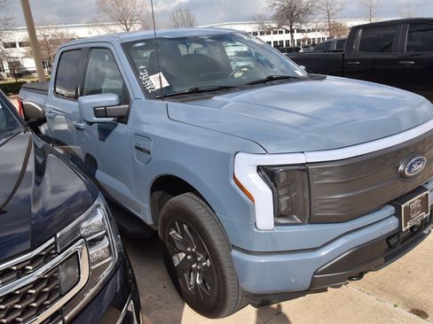 Certified 2023 Ford F150 Lightning Lariat image 5