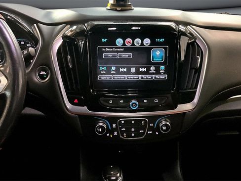 Used 2019 Chevrolet Traverse LT image 9