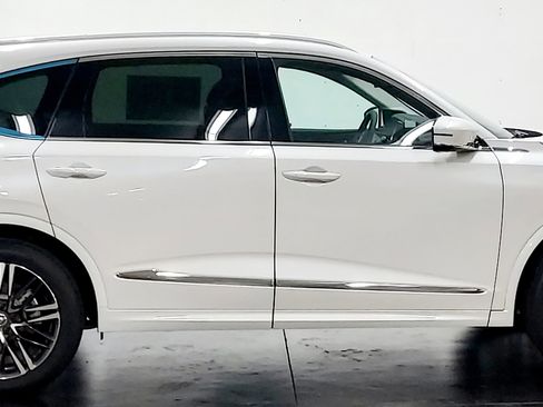 New 2026 Acura MDX SH-AWD w/ Advance Package image 3