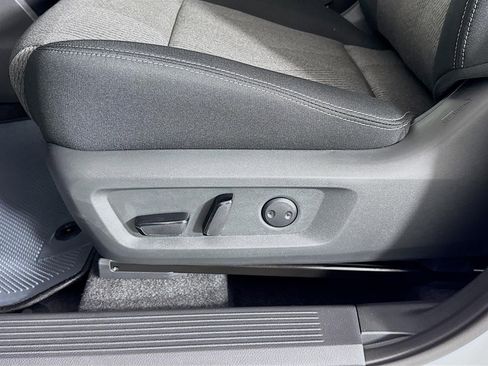 New 2026 Nissan Rogue SV FWD image 19