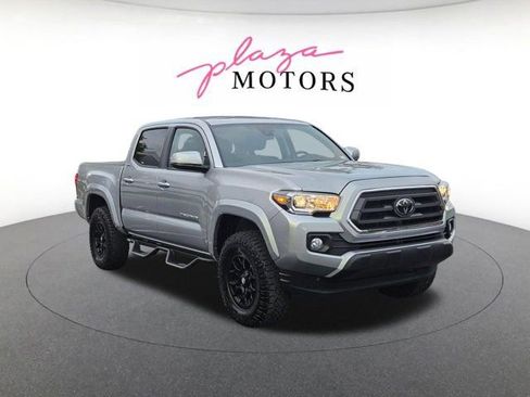 Used 2022 Toyota Tacoma SR5 w/ Technology Package AWD/4WD image 3