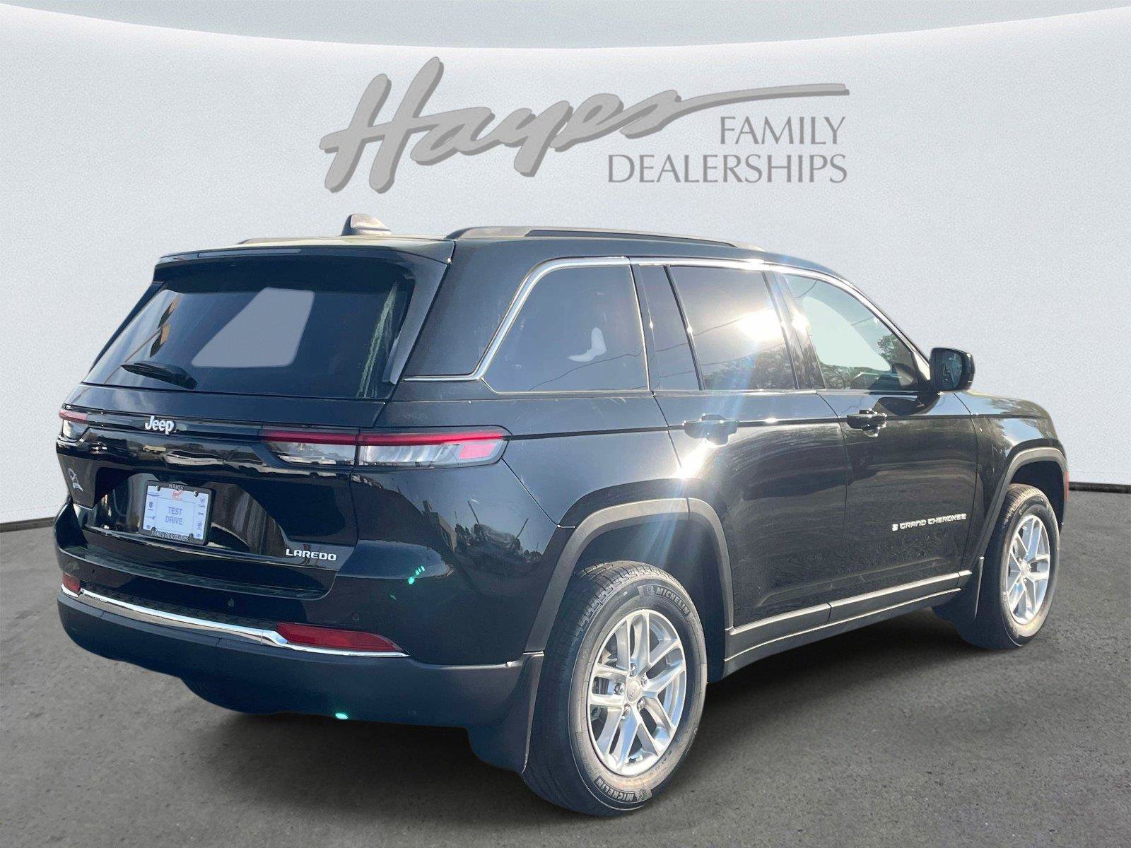 New 2026 Jeep Grand Cherokee Laredo X RWD image 4
