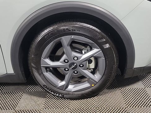 Used 2025 Kia K4 FWD image 3