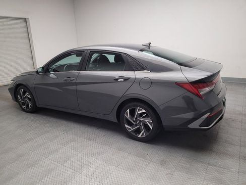 Used 2025 Hyundai Elantra SEL FWD image 3