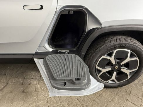 Used 2023 Rivian R1T Adventure image 12