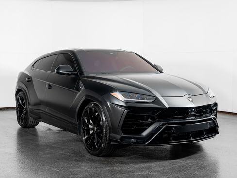 Used 2022 Lamborghini Urus AWD image 4