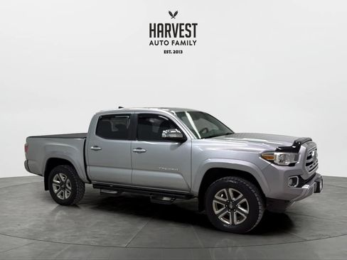 Used 2018 Toyota Tacoma Limited AWD/4WD image 9
