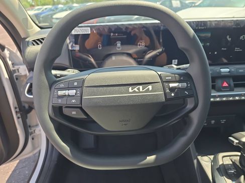 New 2026 Kia K4 FWD image 27