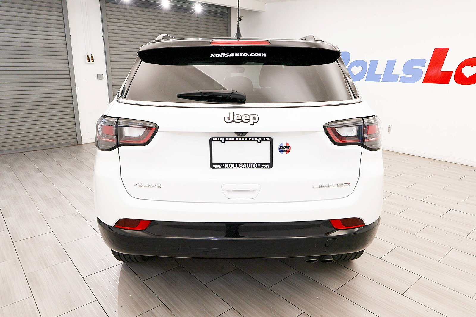 Used 2022 Jeep Compass Limited w/ Elite Group AWD/4WD image 4