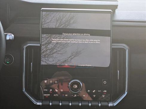 Used 2024 GMC Acadia Denali w/ Super Cruise Package image 15