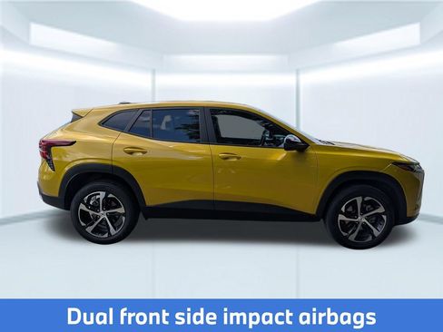 Used 2024 Chevrolet Trax RS w/ Driver Confidence Package FWD image 8
