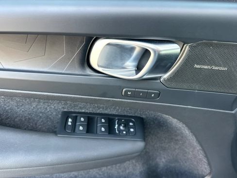 Used 2023 Volvo C40 P8 Recharge Ultimate w/ Protection Package Premier AWD/4WD image 13