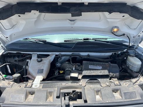 Used 2017 Chevrolet Express 3500 LT w/ LT Preferred Equipment Group RWD image 34
