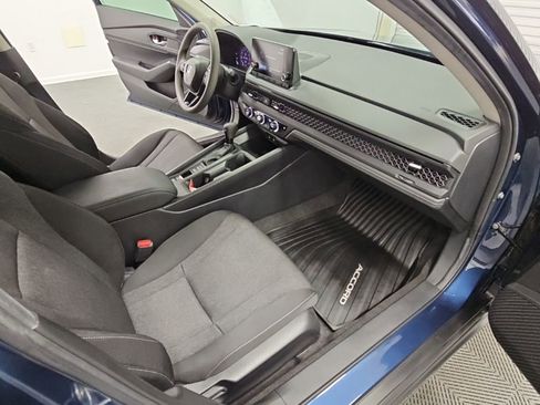 Used 2024 Honda Accord EX image 32