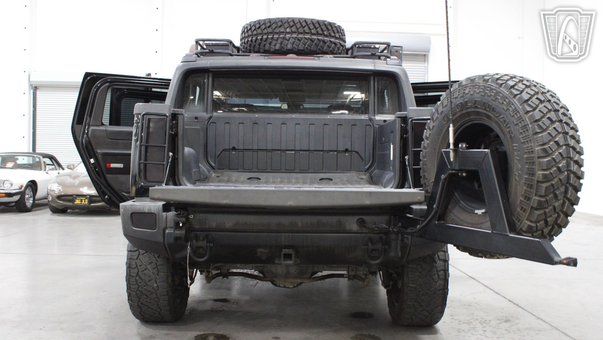 Used 2005 HUMMER H2 SUT w/ Preferred Equipment Group AWD/4WD image 38