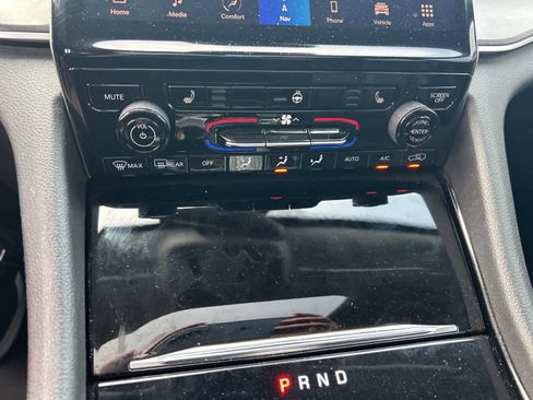 Used 2023 Jeep Grand Cherokee Limited w/ Black Appearance Package image 54