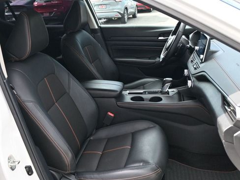 Used 2019 Nissan Altima 2.5 SR FWD image 18