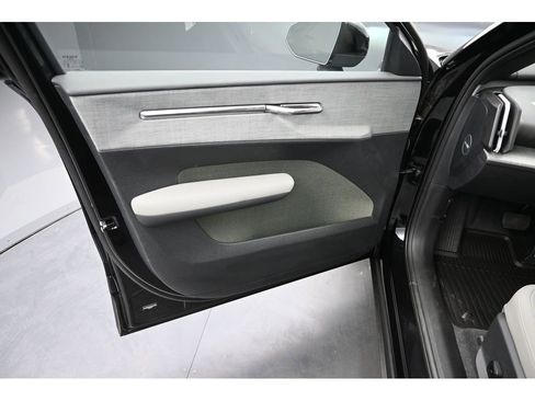 New 2026 Volvo EX30 Plus w/ Protection Package Premier AWD/4WD image 9