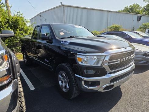 Used 2022 RAM 1500 Big Horn AWD/4WD image 3