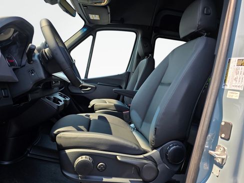 New 2026 Mercedes-Benz Sprinter 2500 image 32
