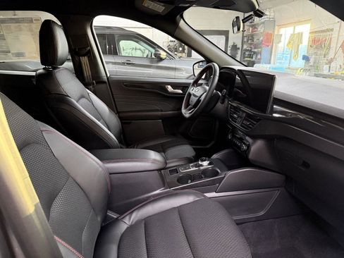 New 2026 Ford Escape ST-Line w/ Tech Pack #1 image 31