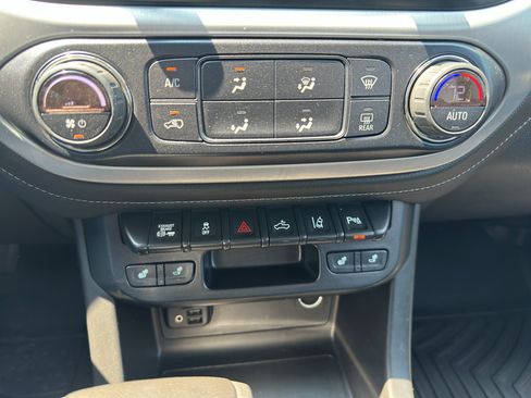 Used 2020 GMC Canyon SLT w/ Driver Alert Package AWD/4WD image 27