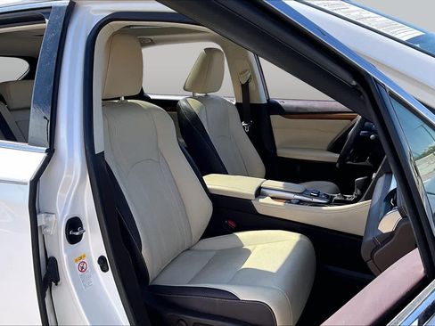 Used 2018 Lexus RX 350 FWD w/ Premium Package image 9