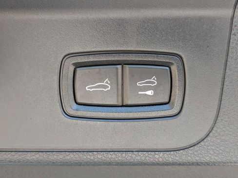 Used 2021 Porsche Panamera image 28