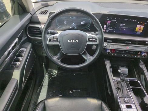 Used 2024 Kia Telluride S w/ S Sunroof Package FWD image 16
