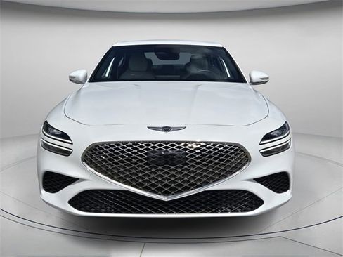 Used 2025 Genesis G70 2.5T image 4