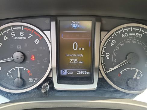 Used 2022 Toyota Tacoma SR5 RWD image 35