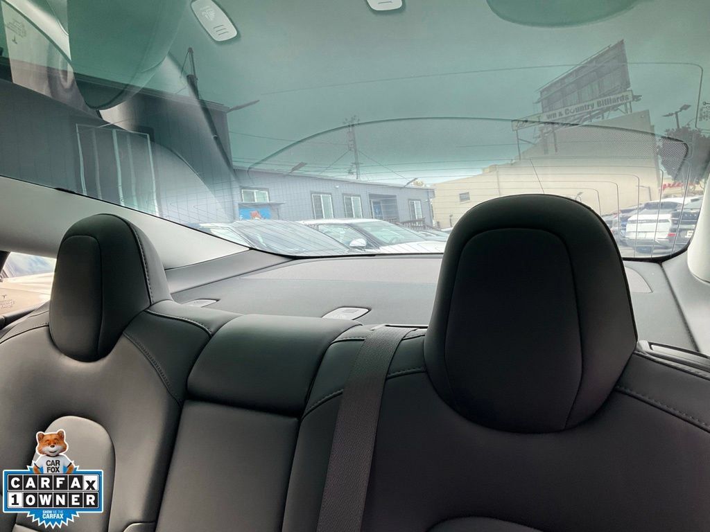 Used 2018 Tesla Model 3 Long Range RWD image 29