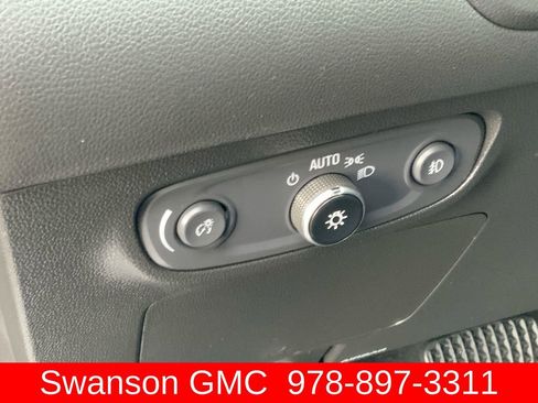 Used 2023 Buick Encore GX Preferred w/ Cold Weather Comfort Package AWD/4WD image 18