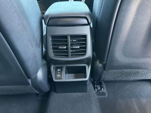 Used 2025 Kia Seltos S image 23