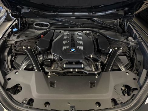 Used 2023 BMW 760i xDrive image 36